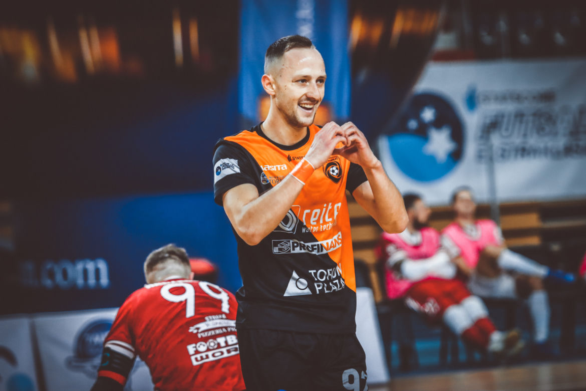 FC Toruń - Fit-Morning Gredar Futsal Brzeg 4:3, zdjęcia z Areny Toruń