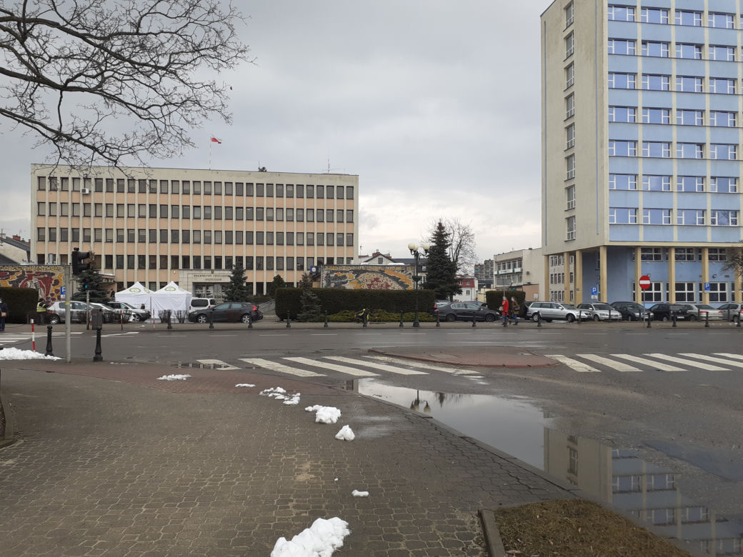 Jak wyglądał Skwer im. Jana Pawła II w Siedlcach i jego okolica w marcu 2021 roku