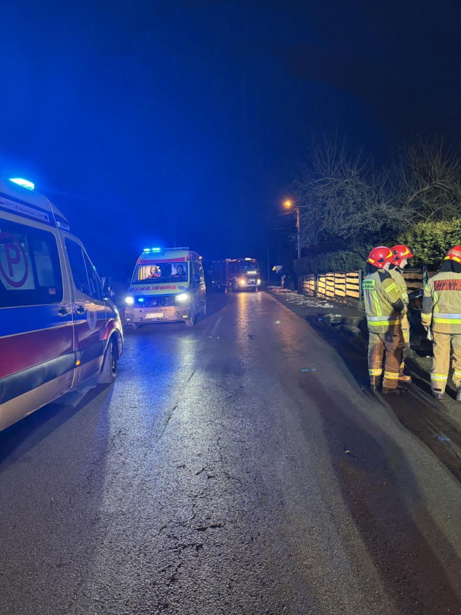 Tragiczny wypadek w Małopolsce. Nie żyje 21-latek, 17-latka trafiła do szpitala ciężko ranna