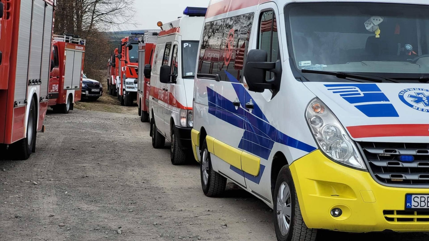 Zawiercie: Pogrzeb ratownika medycznego. Ksiądz POPŁAKAŁ się na kazaniu! [ZAPIS RELACJI Z POGRZEBU] 