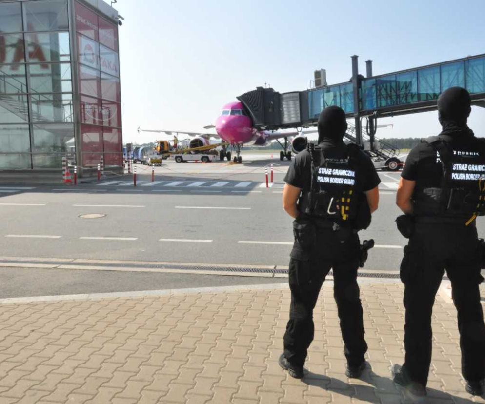 Pasażer samolotu nie chciał założyć maseczki
