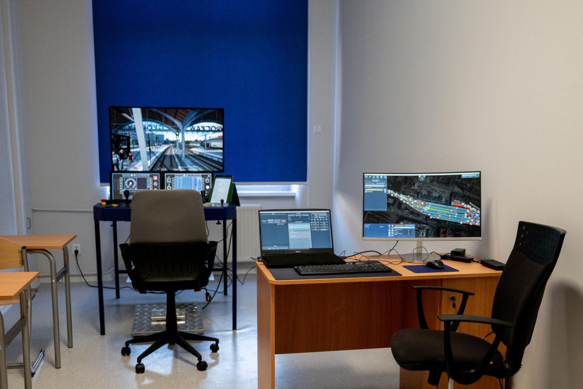 Nowoczesny symulator lokomotywy elektrycznej w Zespole Szkół Logistycznych we Wrocławiu
