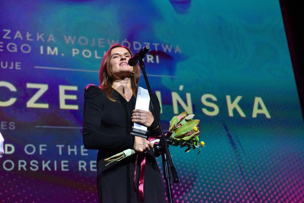 Gala Otwarcia 24. MFF BellaTOFIFEST w Toruniu. Elegancja i zachwycające kreacje gwiazd w CKK Jordanki