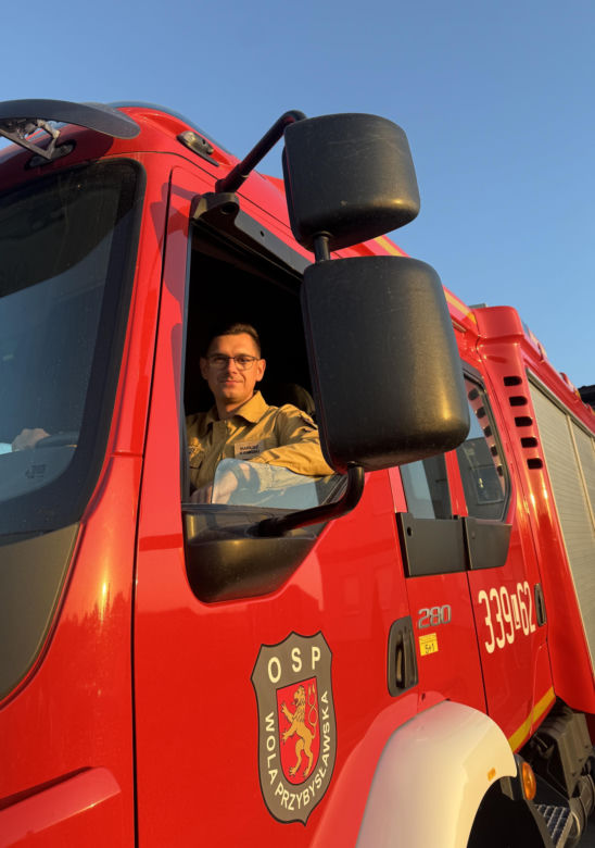 Niesamowite, co wydarzyło się pod Lublinem! Myszołów przeżył zderzenie z samochodem