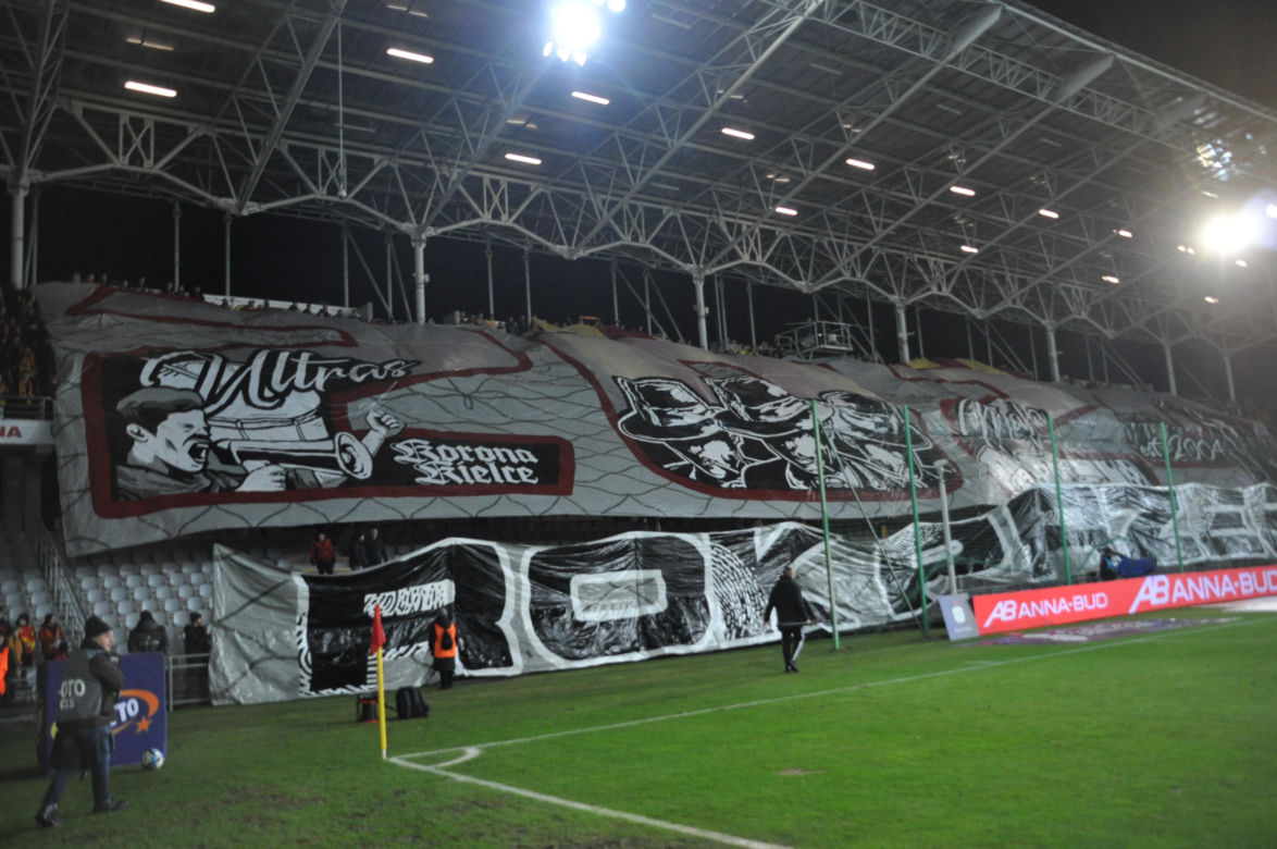 Korona Kielce - ŁKS Łódź. Zdjęcia kibiców na Suzuki Arenie