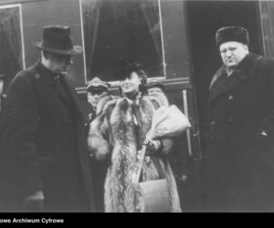 Niewiarygodne sceny! Aktor kazał przykucnąć premierowi, bo chciał go przeskoczyć! Interwencja w ostatniej chwili