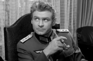 Hans Kloss nigdy nie powiedział tego Brunnerowi. Legendę kultowego cytatu stworzył Stanisław Bareja