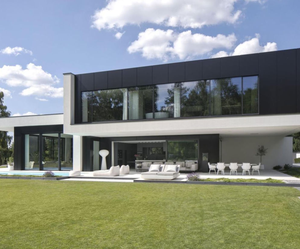 RE: PERFECT HOUSE