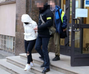Zmuszali je do SEKSU. Na czele gangu stała kobieta! GIGANTYCZNA AKCJA policji [ZDJĘCIA]