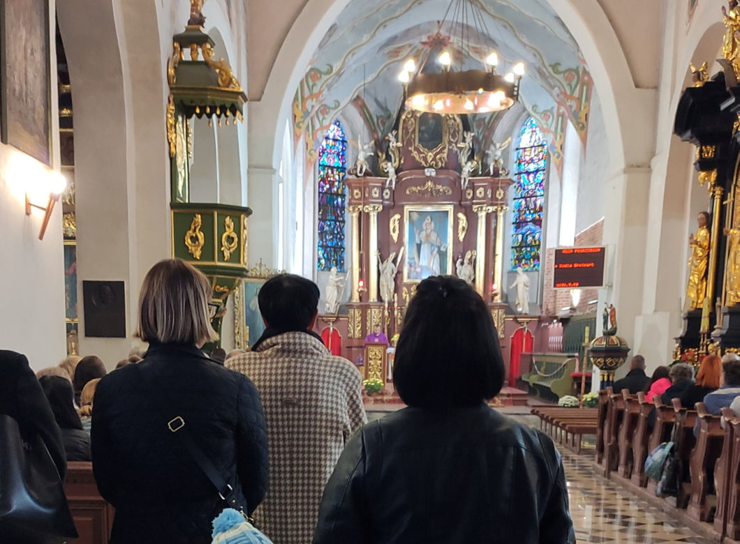 Pogrzeb zamordowanej 13-latki. Bliscy żegnają Nadię w Inowrocławiu