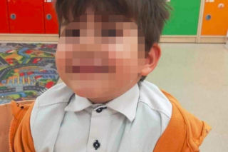 Rodzina z pięciorgiem dzieci zniknęła bez śladu. Widzieliście ich? Ważny apel policji