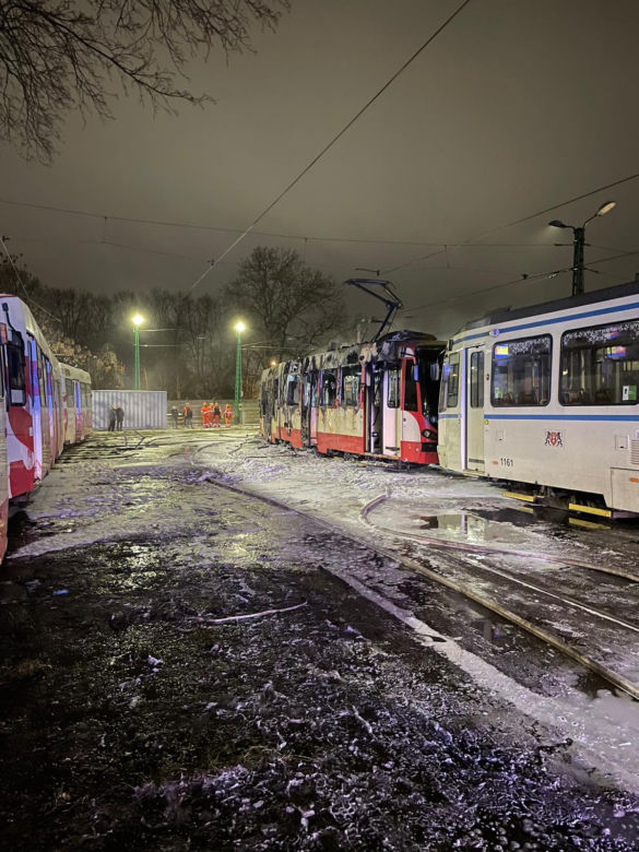 Gdańsk: Pożar zajezdni tramwajowej w Nowym Porcie
