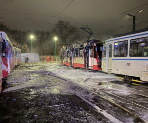 Gdańsk: Pożar zajezdni tramwajowej w Nowym Porcie