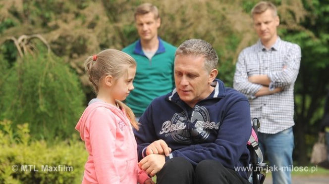 M jak miłość odc. 1168. Artur (Robert Moskwa), Basia (Maja Wudkiewicz)