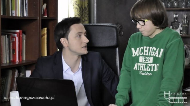 Barwy szczęścia. Władek Cieślak (Przemysław Stippa), Kajtek (Jakub Dmochowski)