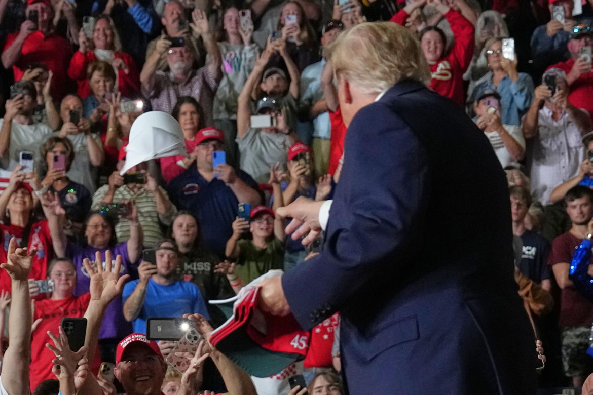 Trump nagle zaczął mówić o pupie! Nie krył zachwytu