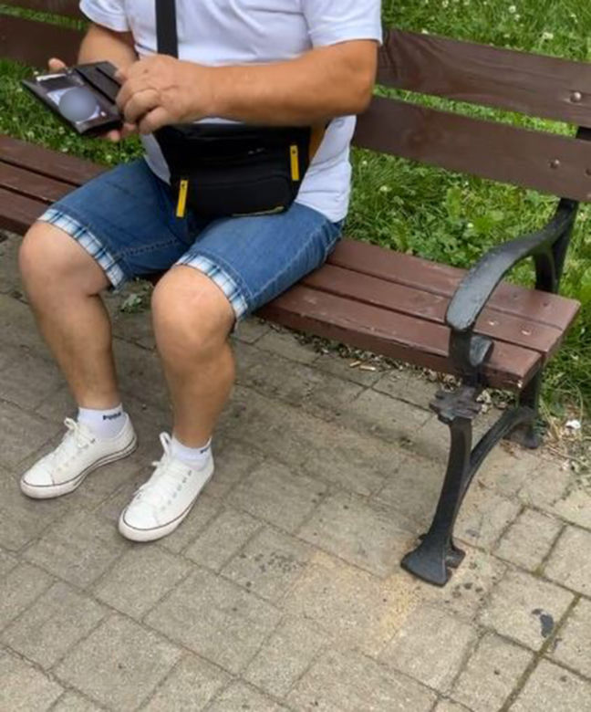 Łowcy pedofili dorwali zboczeńca w parku w Warszawie