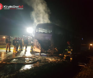 Wielki pożar autokaru na autostradzie A4