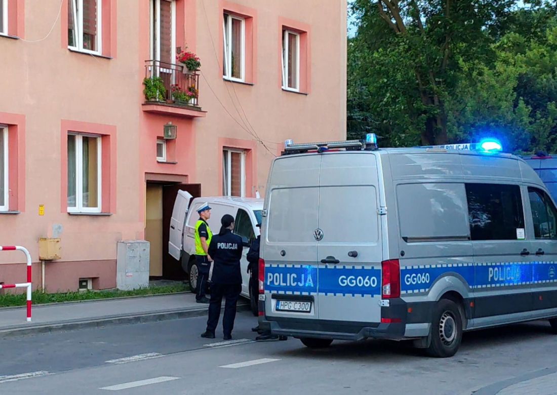 Cztery ciała w mieszkaniu! Wśród zmarłych zaledwie 8-dniowe dziecko