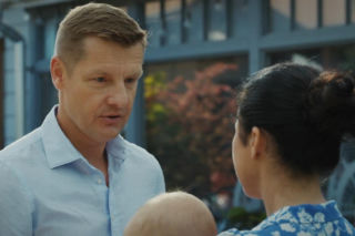 M jak miłość odc. 1903. Antoś (Mark Myronenko), Paweł (Rafał Mroczek), Kinga (Katarzyna Cichopek)