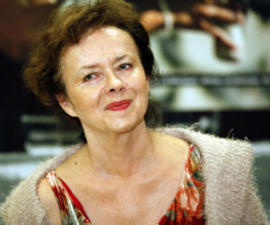 Pamiętacie jej debiut w Czterdziestolatku? Tak przez dekady zmieniała się Joanna Szczepkowska