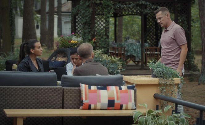 M jak miłość, odcinek 1911. Magda (Anna Mucha), Kinga (Katarzyna Cichopek), Andrzej Budzyński (Krystian Wieczorek), Piotrek (Marcin Mroczek)