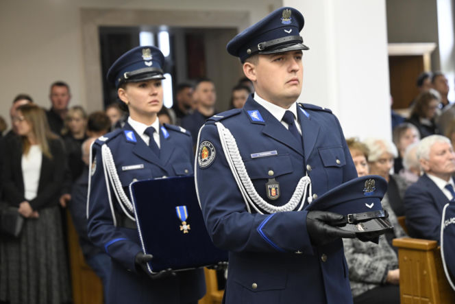Młody policjant zginął w potwornym wypadku. Pogrzeb Kacpra Mierzejewskiego