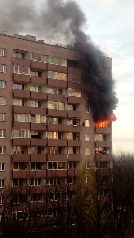 Kraków: Groźny pożar w bloku
