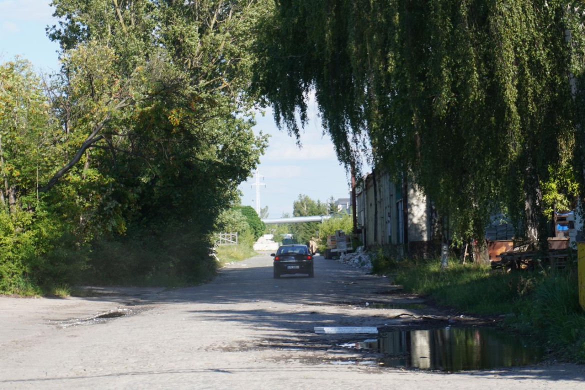 Lublin. W XX wieku to miejsce tętniło życiem. Jak dziś wygląda teren po dawnej Fabryce Samochodów Ciężarowych na Tatarach?