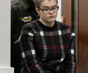 12-latka dźgnęła koleżankę, bo kazała jej postać z bajki. Jest na wolności!