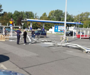 Uczyła się jeździć na parkingu marketu