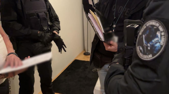 Łódź: Policja rozbiła gang sutenerów! Zmuszali kobiety do prostytucji metodą „loverboya”