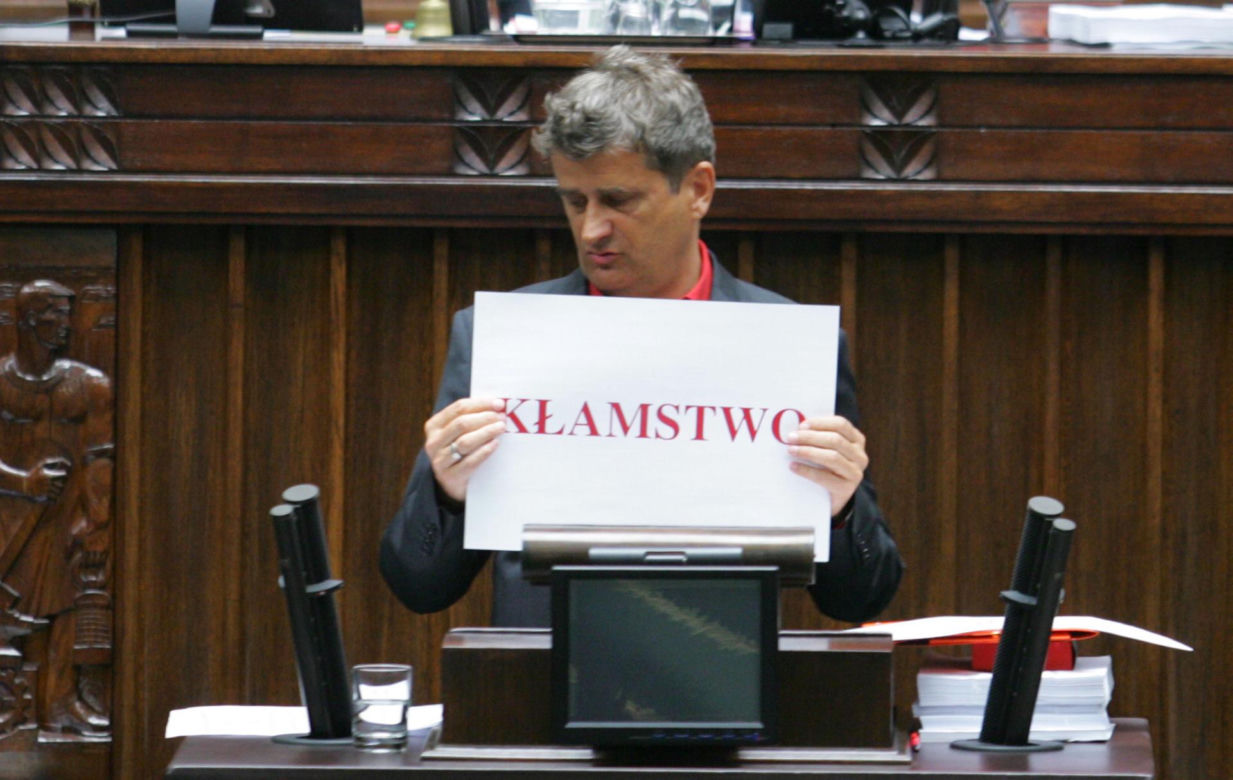 Kontrowersyjni posłowie