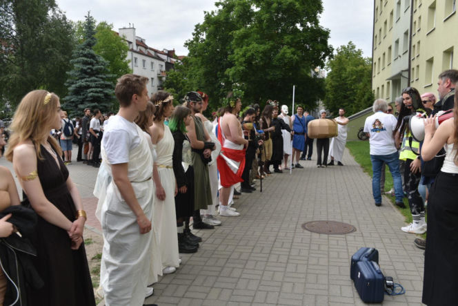 Pochód Piernikaliowy w ramach święta UMK w Toruniu. Zdjęcia z juwenaliów 2026