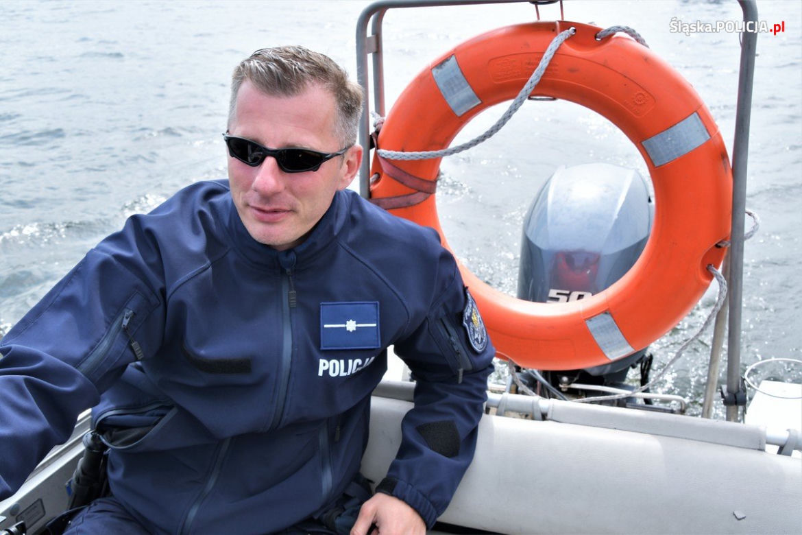 Czy to Miami Vice? Nie, to policyjni wodniacy z woj. śląskiego rozpoczęli sezon [ZDJĘCIA]