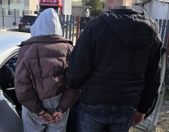 Byłem zszokowany. Przypalali 15-latka papierosami, bili i kazali klęczeć. Wszystko nagrali