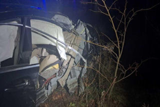 Młody kierowca mercedesa spowodował wypadek. Dwie osoby w szpitalu!