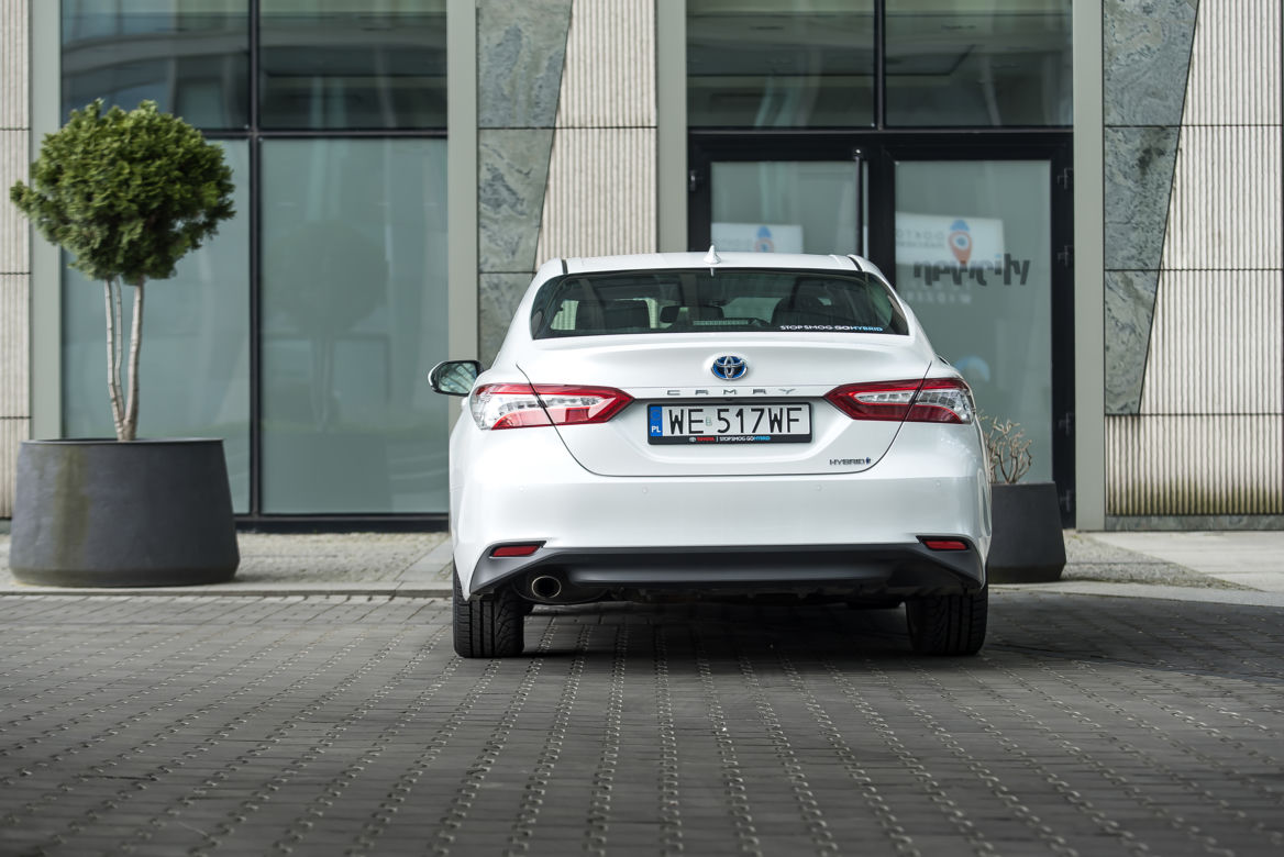 Toyota Camry 2.5 Hybrid 218 KM e-CVT Executive + VIP