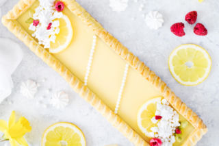 Mazurek cytrusowy z bezą i pistacjami – lekki, świeży i z idealnym balansem smaków