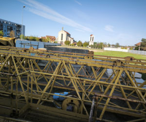 Gronowo osiedle przed kościołem