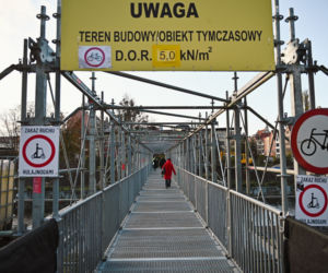 Zwodzona kładka na moście Rogoźników. Mieszkańcy Gdańska ruszyli na spacery [Zdjęcia] i [Wideo]