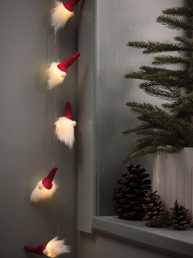 Świetlne dekoracje na Boże Narodzenie