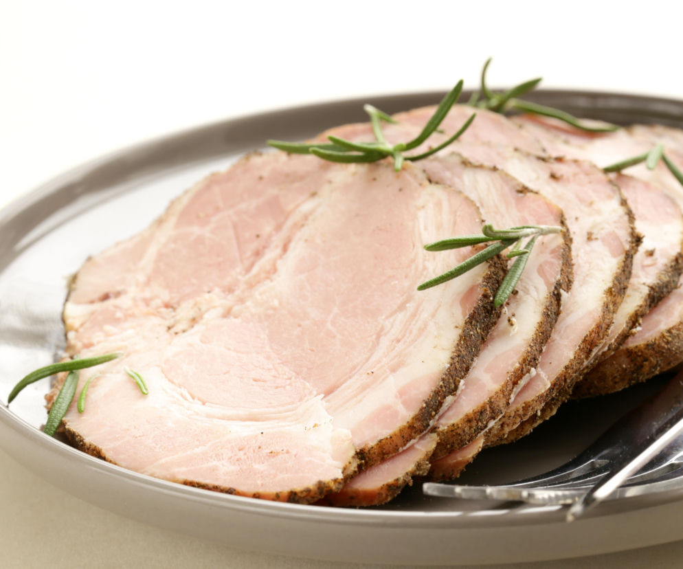 Karkówka gotowana na święta – banalnie prosta domowa wędlina, która zachwyca smakiem!