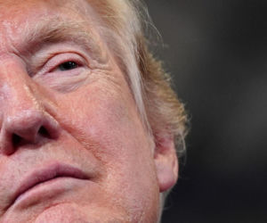 Prezydent USA Donald Trump uciszał w poniedziałek dziennikarkę CNN Kristen Holmes