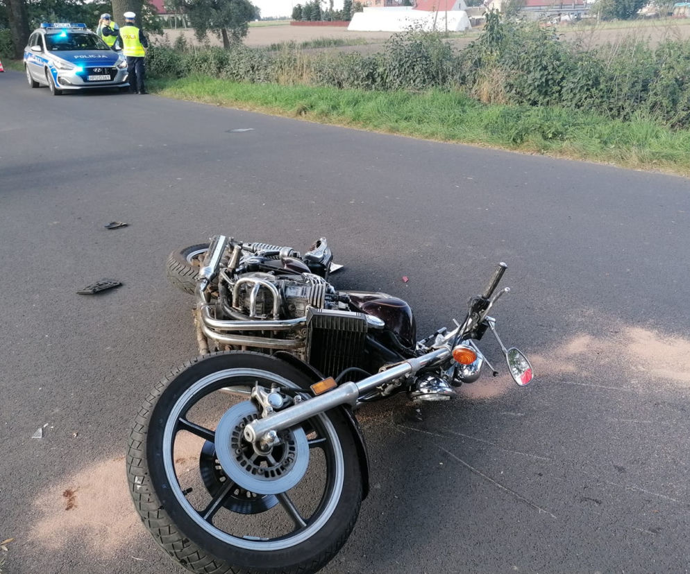 Chlebowo: Paskudna śmierć motocyklisty! Rozbił się na drzewie