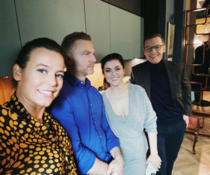 M jak miłość. Magda (Anna Mucha), Andrzej Budzyński (Krystian Wieczorek), Kinga (Katarzyna Cichopek), Piotrek (Marcin Mroczek)