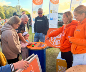 Gorące gwiazdy i tłumy mieszkańców! Ekipa ESKA Summer City na dożynkach w Kobierzycach