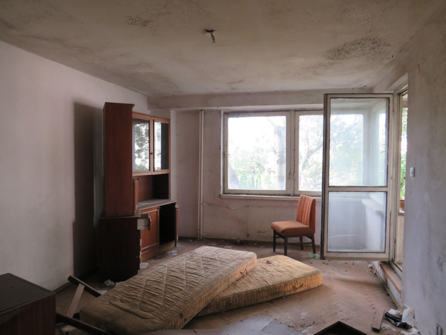 Wnętrze Szpiegowa w Warszawie