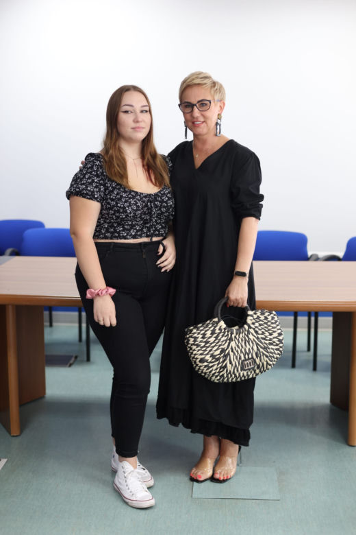 Lekarze zmniejszyli Emilii żołądek. "Jest łatwiej się poruszać i chodzić po schodach". Plaga otyłości olbrzymiej u dzieci