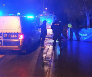 Łódź. Rowerzysta POTRĄCIŁ kobietę i ZMARŁ. Straszna ŚMIERĆ przy al. Unii